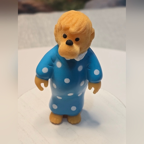 VINTAGE 1986 Berenstain Bears Mama Bear Plastic Figure Toy [ Read Details ] - Picture 13 of 13